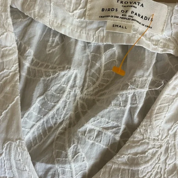 NWT Trovata Angela Flutter Sleeve Blouse in White - Picture 6 of 7